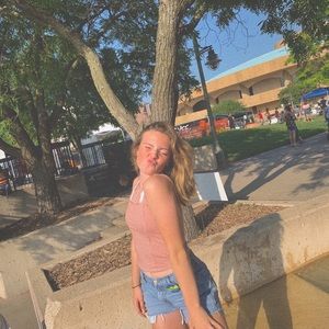 Meet your Posher, Georgia